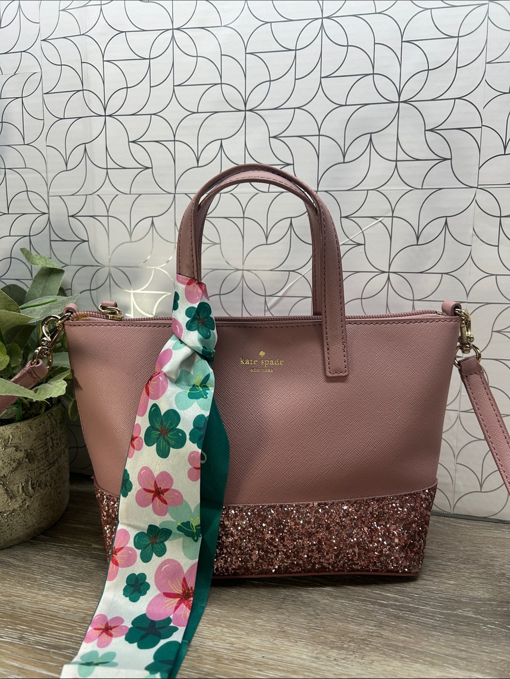 7769 kate spade Blush Pink Top-Handle Tote 417769